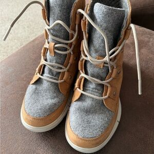 Sorel Women's Winter Boots - Gray and Tan